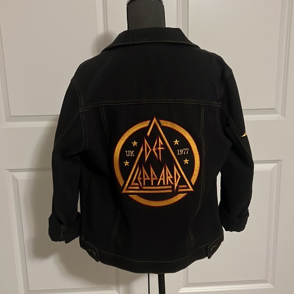 SOLD Def Leppard Black Jean Jacket Unisex - Picture 5 of 11